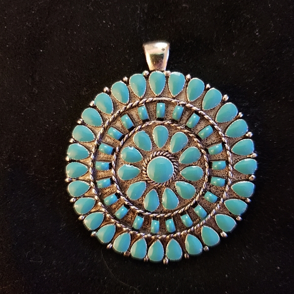 Jewelry - Faux Turquoise pendant